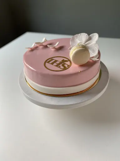 Lulu Pracownia Cukiernicza by Justyna Rek